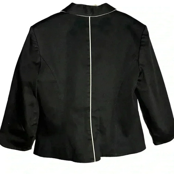 Oscar de la Renta Black Blazer with White Piping One Button Women's Size 10 - Picture 5 of 7